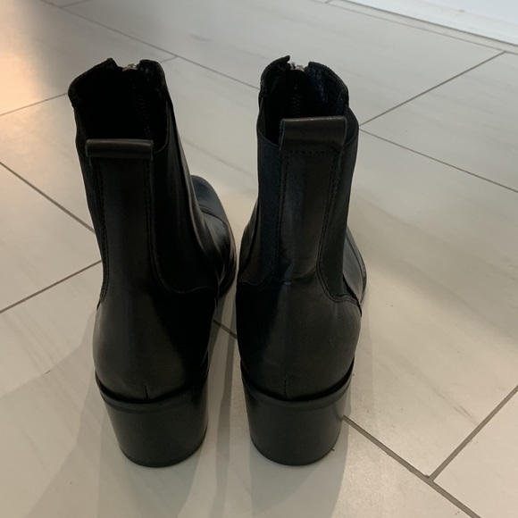 NWOB Charles by Charles David Horace Booties 9-1/2 - Picture 8 of 13